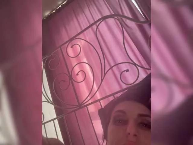 Achilles001 on BongaCams