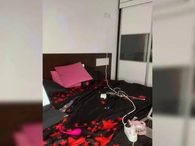 AdeleTaylor on BongaCams 