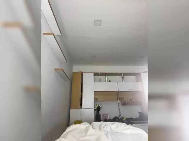 AdeleTaylor on BongaCams 