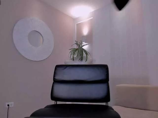 AdharaMoretti on BongaCams 