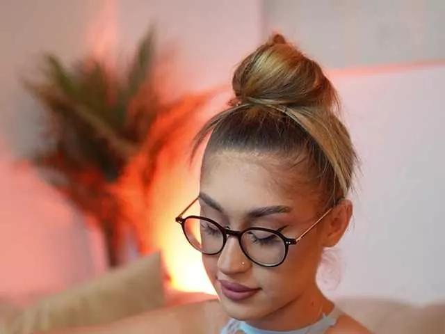 BongaCams AileenKiss AileenKiss from BongaCams