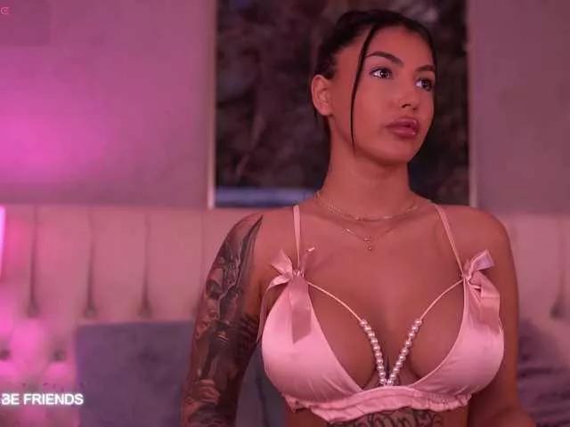 AishaDevoe on BongaCams 