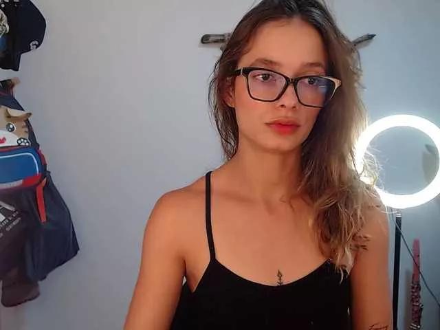 alessakinky12 on BongaCams 