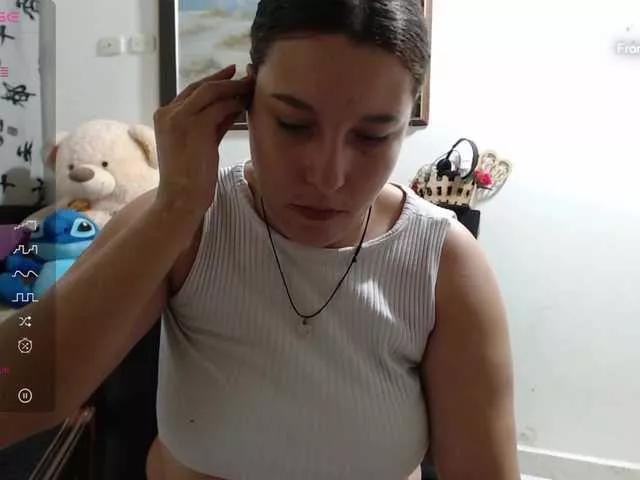 alexa-kiut on BongaCams 
