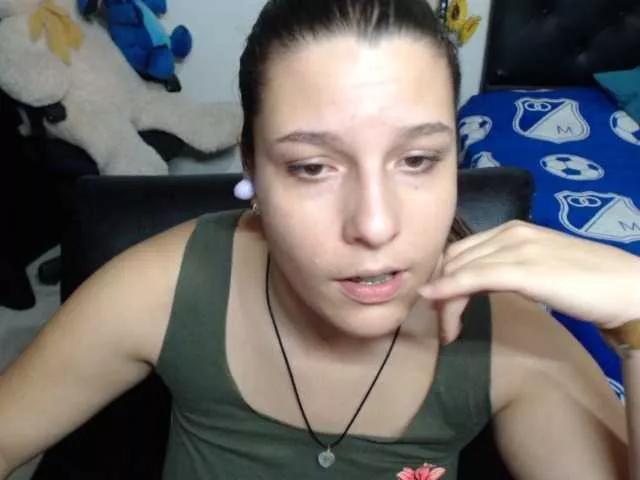 alexa-kiut on BongaCams 