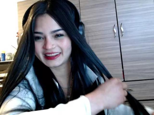 AlexaMuzazul on BongaCams