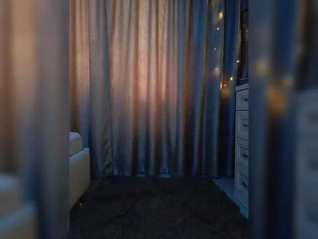 Watch cute camslut Alfienok Alfienok from BongaCams