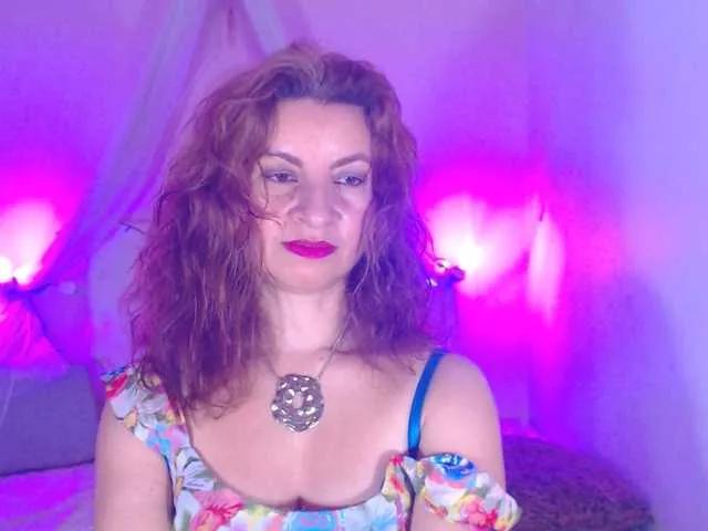 AliceMiller13 on BongaCams 