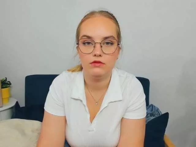 Offline AlicePretty69 on BongaCams