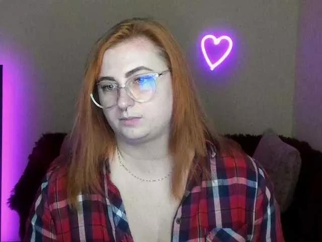 Offline Aliciaredluv on BongaCams