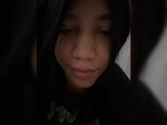 Offline Alissarhys on BongaCams