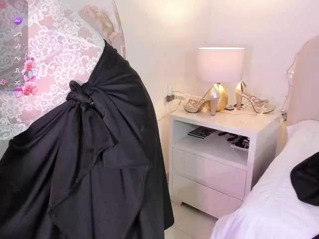 allanaluna on BongaCams 