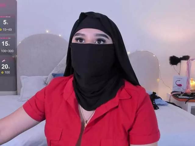 allanaluna on BongaCams 