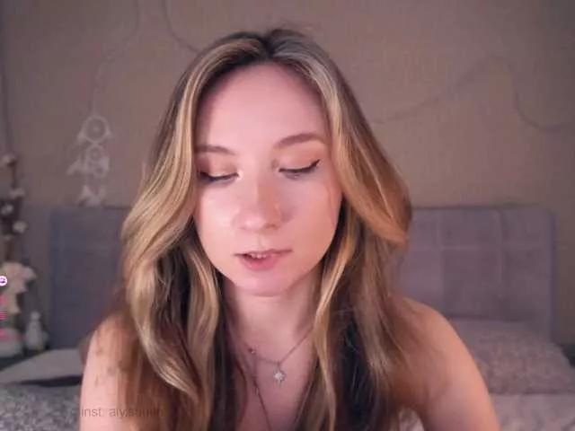 alyyyson on BongaCams 