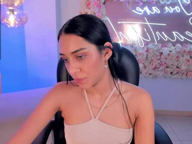 AmaliaCruss on BongaCams