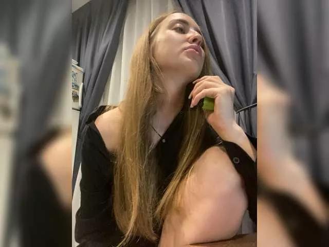 Amaliross on BongaCams 