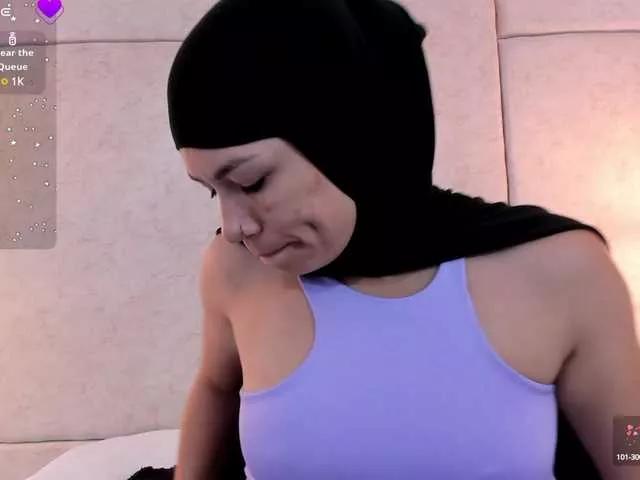 Freechat amira-s on BongaCams