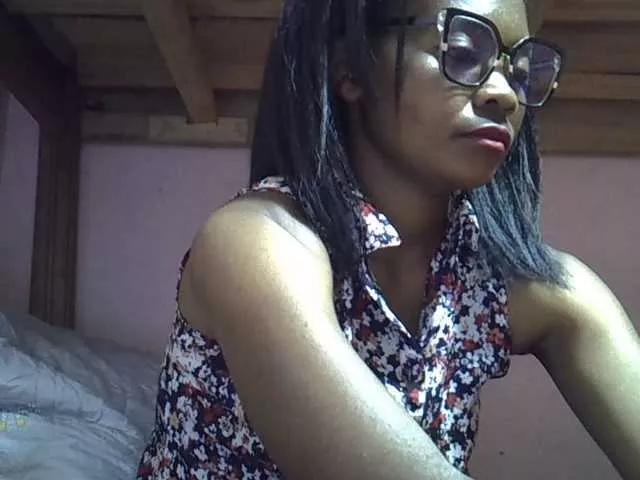 Angelinah75 on BongaCams 