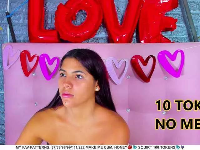 AriannaLewis on BongaCams 