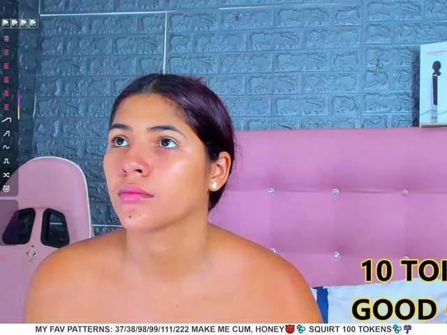 AriannaLewis on BongaCams 