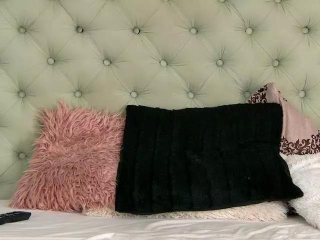 ArielQuinn on BongaCams 