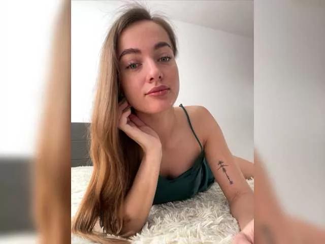 ArinaLove77 on BongaCams 