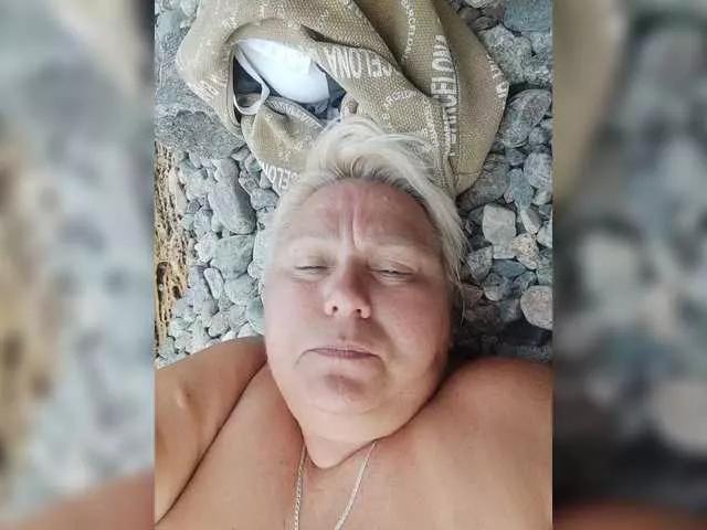 Offline Arlisaac on BongaCams