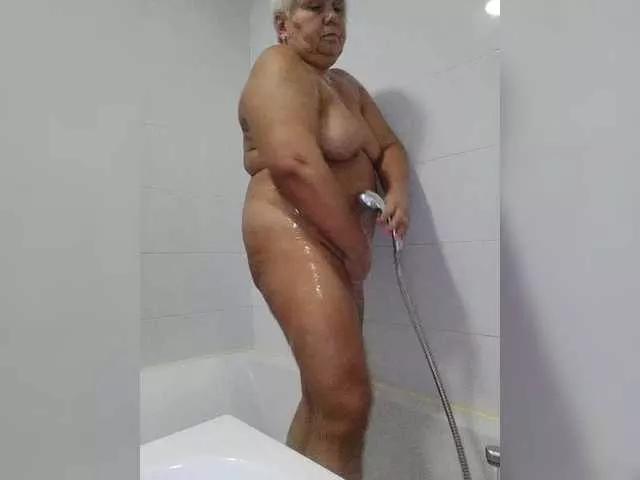 Offline Arlisaac on BongaCams