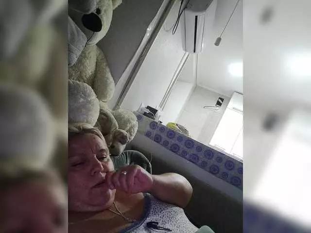 Offline Arlisaac on BongaCams