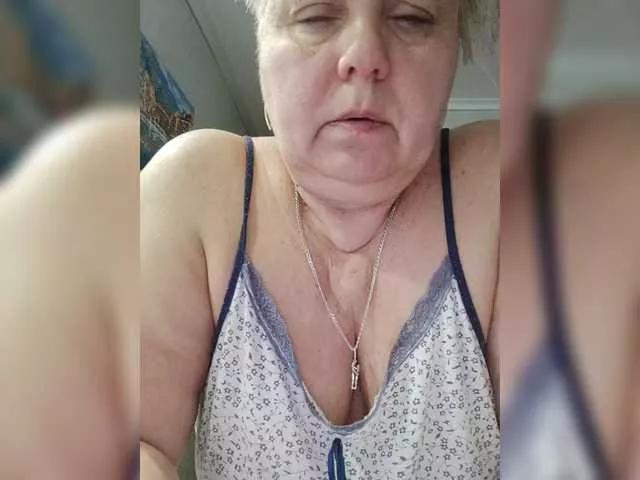 Offline Arlisaac on BongaCams