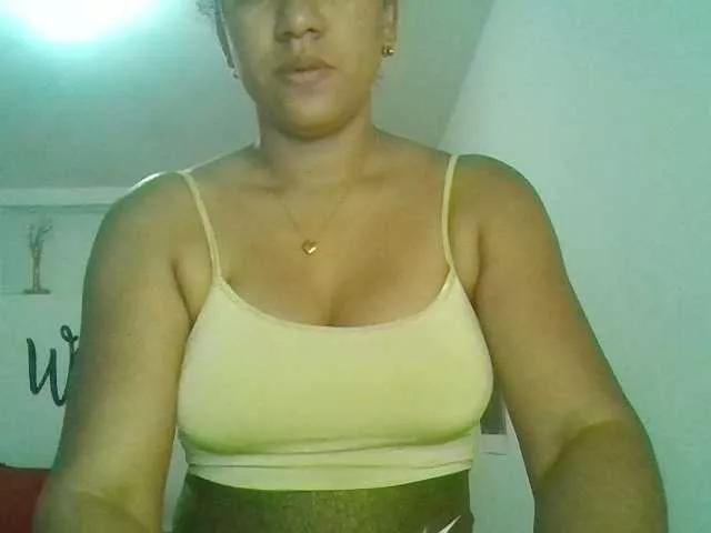 Bellacrespa on BongaCams