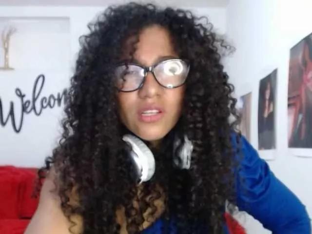 Bellacrespa on BongaCams