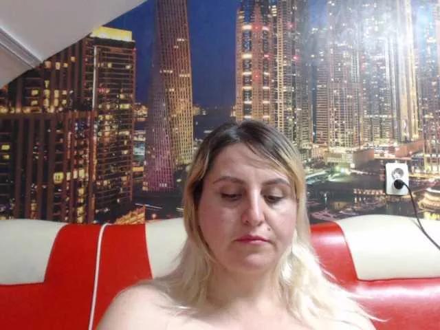 bellamaia on BongaCams 