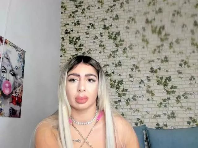 Freechat BelleHale on BongaCams