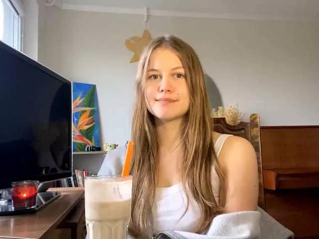 Offline BettyannClay on BongaCams