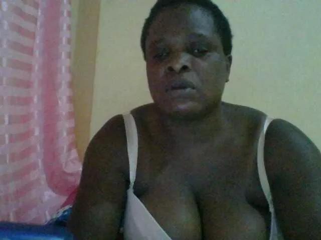 bigboobies2 on BongaCams 