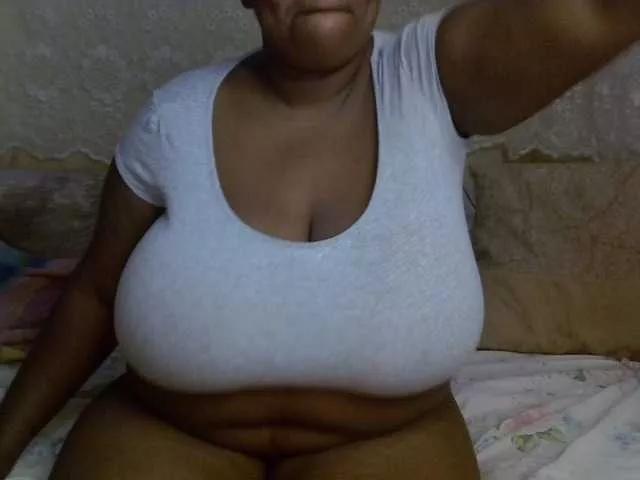 black-peari1394 on BongaCams 