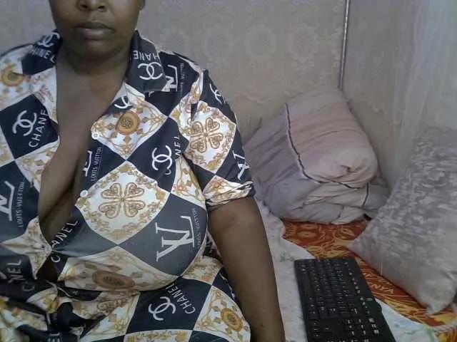 black-peari1394 on BongaCams 