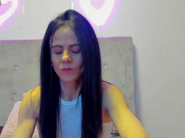 brianaflynt on BongaCams