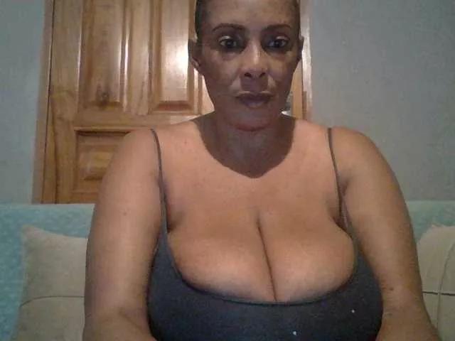 Busty8 on BongaCams 