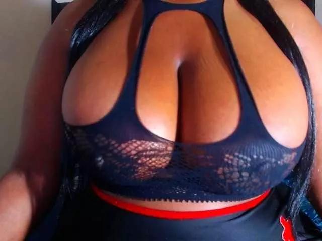 Offline BUSTYDIAMOND on BongaCams