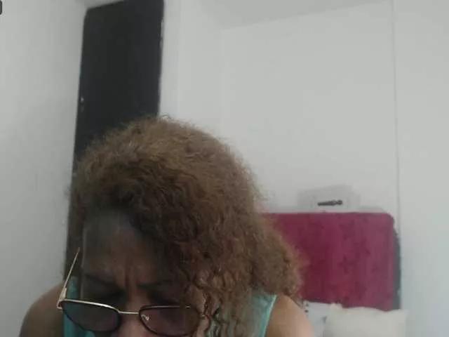 BustyXMilf on BongaCams 