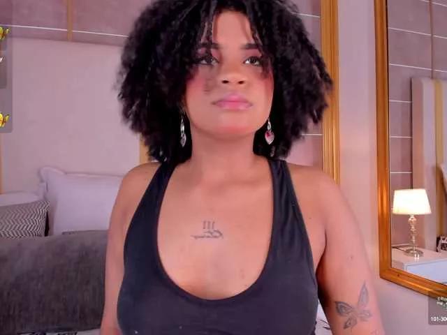 Camilafoox on BongaCams 