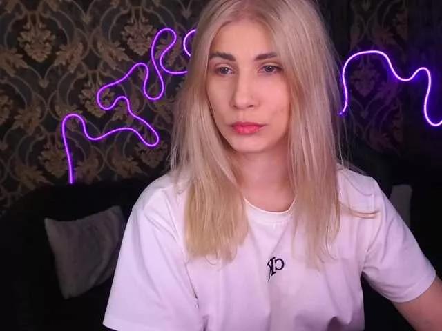 CassandraGood on BongaCams 