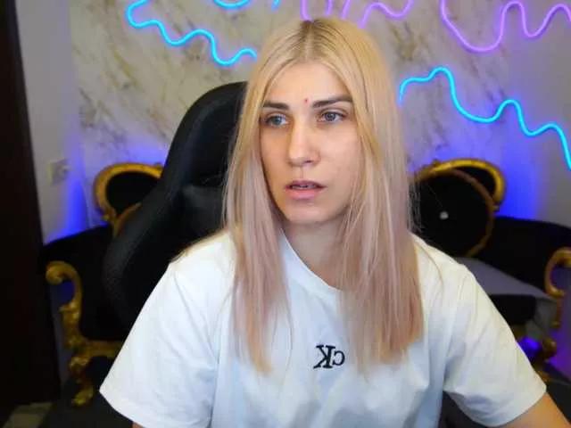 CassandraGood on BongaCams 
