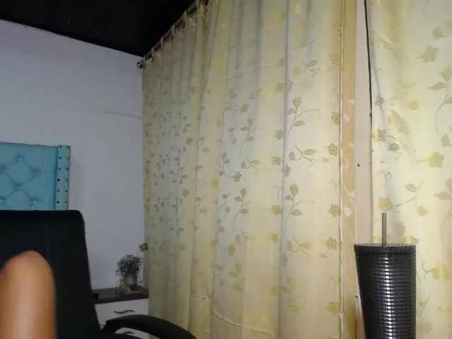 Offline CattleyaHotGirl on BongaCams