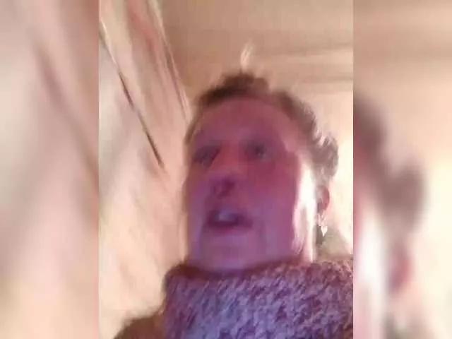 Freechat CerdAyaz on BongaCams