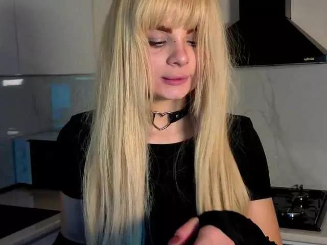 Charlotte-mitchelle on BongaCams