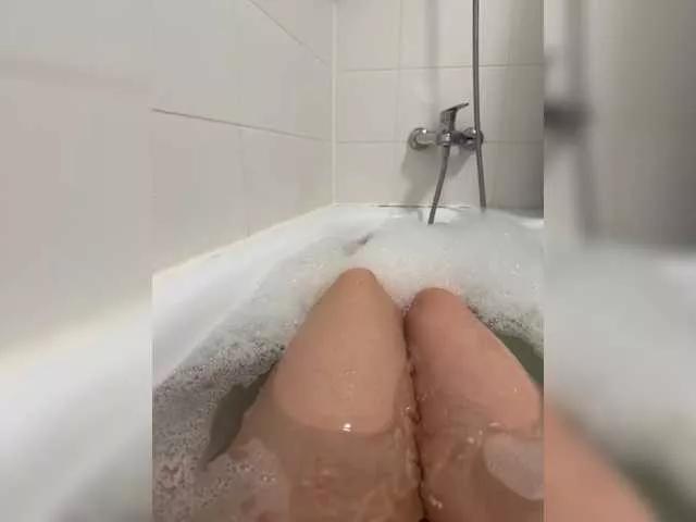 Cheeeky-bitch on BongaCams 