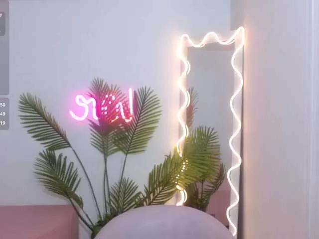 Chiara-tay on BongaCams 